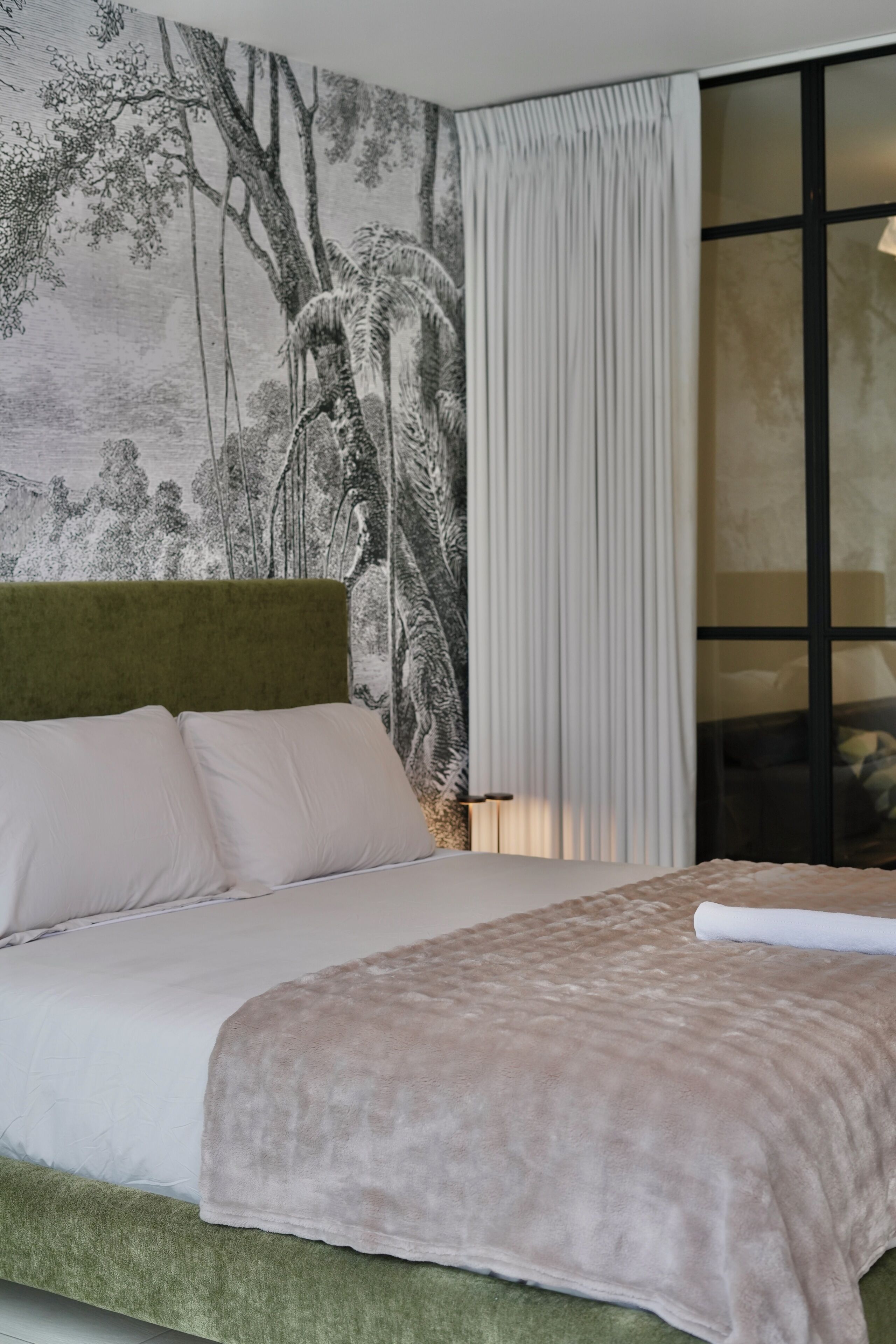 Deluxe Apartment, 2 Bedrooms, Mountain View | Individually decorated, individually furnished, desk, laptop workspace