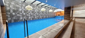 Piscine couverte