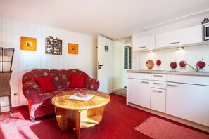 Interior - Apartment 'Ferienwohnung Bleichen 14' with Shared Pool, Shared Garden and Wi-Fi (Stralsund)