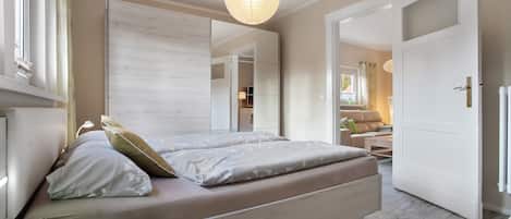 1 bedroom, free WiFi, bed sheets