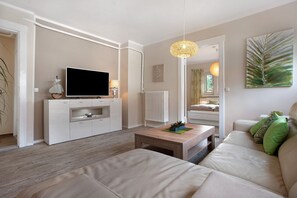 1 bedroom, free WiFi, bed sheets - Apartment 'Ferienwohnung Bleichen' with Private Pool, Shared Garden and Wi-Fi (Stralsund)