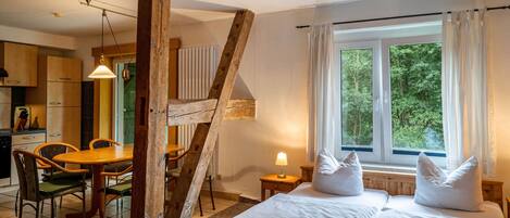 1 bedroom, free WiFi, bed sheets