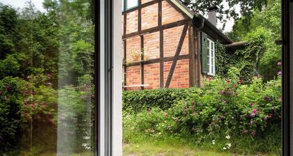 Apartment 'Ferienwohnung Barsch' with Wi-Fi