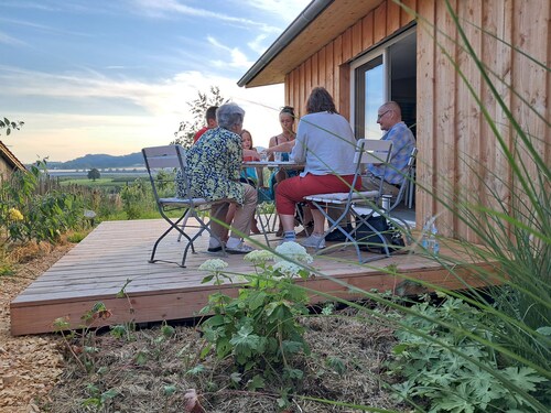 Holiday Home 'Ländlicher Öko-flair Im Strohhaus' with Private Terrace and Wi-Fi