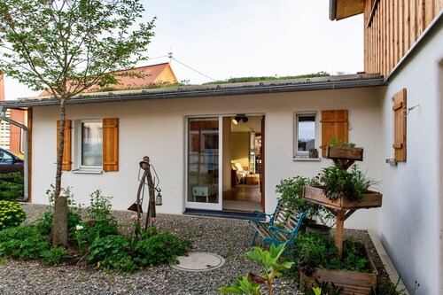 Holiday Home 'Ländlicher Öko-flair Im Strohhaus' with Private Terrace and Wi-Fi
