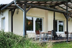 تناول الطعام بالخارج