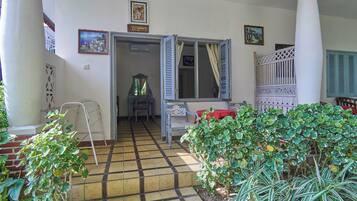 Deluxe Double Room | Terrace/patio