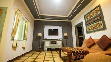 Deluxe Suite | 1 bedroom, Egyptian cotton sheets, premium bedding