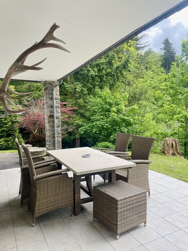 Ferienwohnung 'Talblick Chalet Blankenheim' mit privater Terrasse, privatem Garten und WLAN