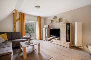 テレビ、ステレオ