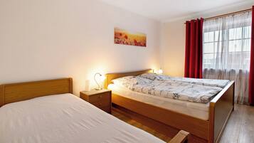 1 bedroom, iron/ironing board, free WiFi, bed sheets