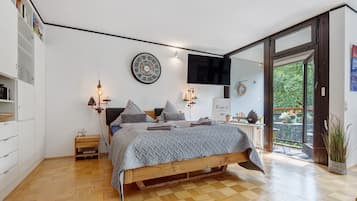 1 habitación, tabla de planchar con plancha, wifi gratis y ropa de cama