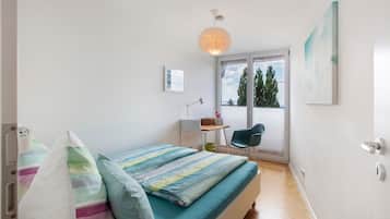 2 Schlafzimmer, Schreibtisch, Bügeleisen/Bügelbrett, kostenloses WLAN