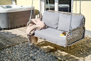 Outdoor spa tub - Apartment 'Ferienwohnung Schwarzwaldmädel' with Private Terrace, Private Garden and Wi-Fi (Seelbach)