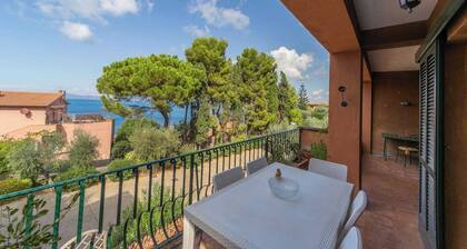 Large silent family apartment sea view and parking place free in Porto S.Stefano