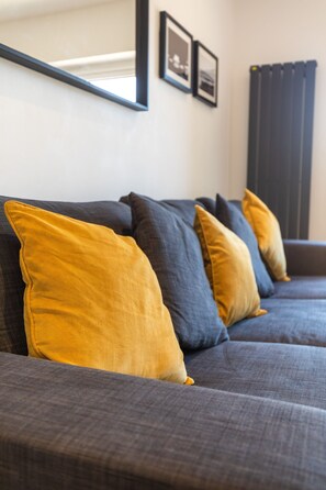 Interior - Modern 4Bed Seaside Escape * With Parking* (Brighton and Hove)