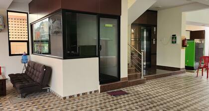 Hotel NJ RESIDENCY NEAR DLF IT PARK, RMZ SOFTWARE PARK, L&T ECC, CHENNAI TRADE CENTRE & MIOT