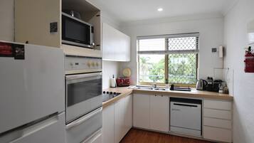 Microwave, oven, stovetop