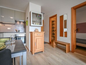 Frigorífico, horno, lavavajillas y tostadora