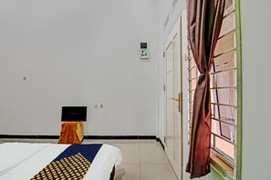 Twin Room | Free WiFi, bed sheets