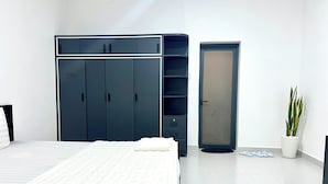 Standard Double Room | Desk, soundproofing, WiFi (free)