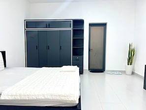 Standard-Doppelzimmer | Schreibtisch, schallisolierte Zimmer, kostenloses WLAN