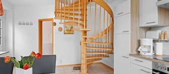 Home with sauna and whirlpool close to the beach