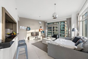 1 bedroom, iron/ironing board, WiFi, bed sheets - First Class | 1BR | Premium & Spacious City Escape (Dubai)