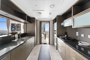 Fridge, microwave, oven, stovetop