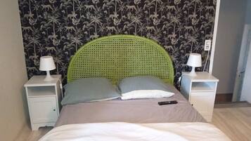 1 chambre, fer et planche Ă repasser, Wi-Fi, draps fournis