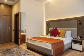 Standard Room, City View | Egyptian cotton sheets, premium bedding, soundproofing, free WiFi - Mira Inn Lara (Antalya)