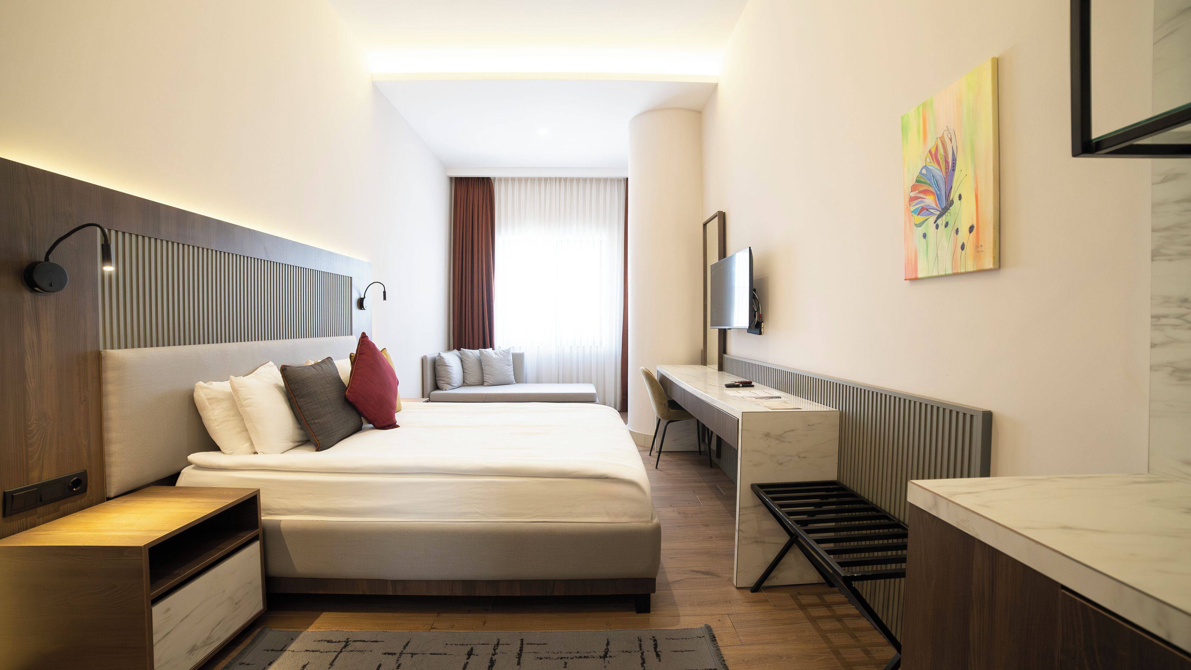 Deluxe Room, City View