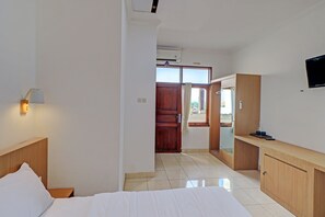Bed sheets - Hotel O Simalem Guest House (Kuta)