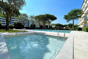 Pool - Apartment in Caorle near Seabeach (Caorle (VE))