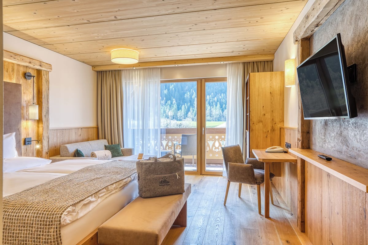 Double Room | Peti besi dalam bilik, meja, kalis bunyi, Wi-fi percuma