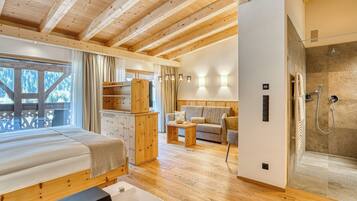 Studiosuite | Zimmersafe, Schreibtisch, schallisolierte Zimmer, kostenloses WLAN
