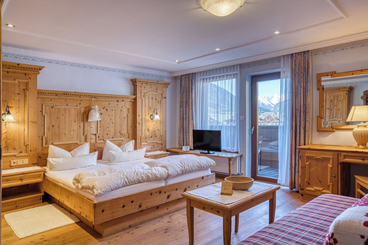 Double Room | Peti besi dalam bilik, meja, kalis bunyi, Wi-fi percuma