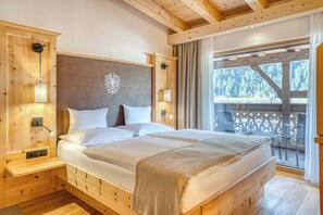 Studio Suite | In-room safe, desk, soundproofing, free WiFi - Posthotel Kassl (Oetz)