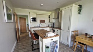 Apartment, 1 Bedroom | Private kitchen - Gleann Ciuin (Newry)