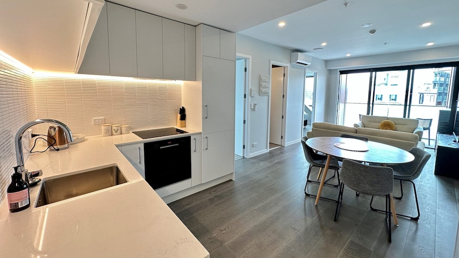 Enfield Lux- Brand New Apartment