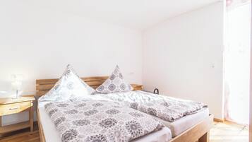 1 Schlafzimmer, Reisekinderbett, WLAN, Bettwäsche
