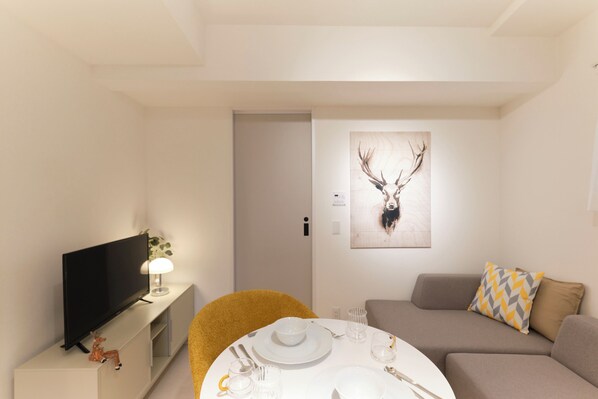 Appartement de base, non-fumeur (Room B) | 1 chambre, accès au Wi-Fi (inclus)