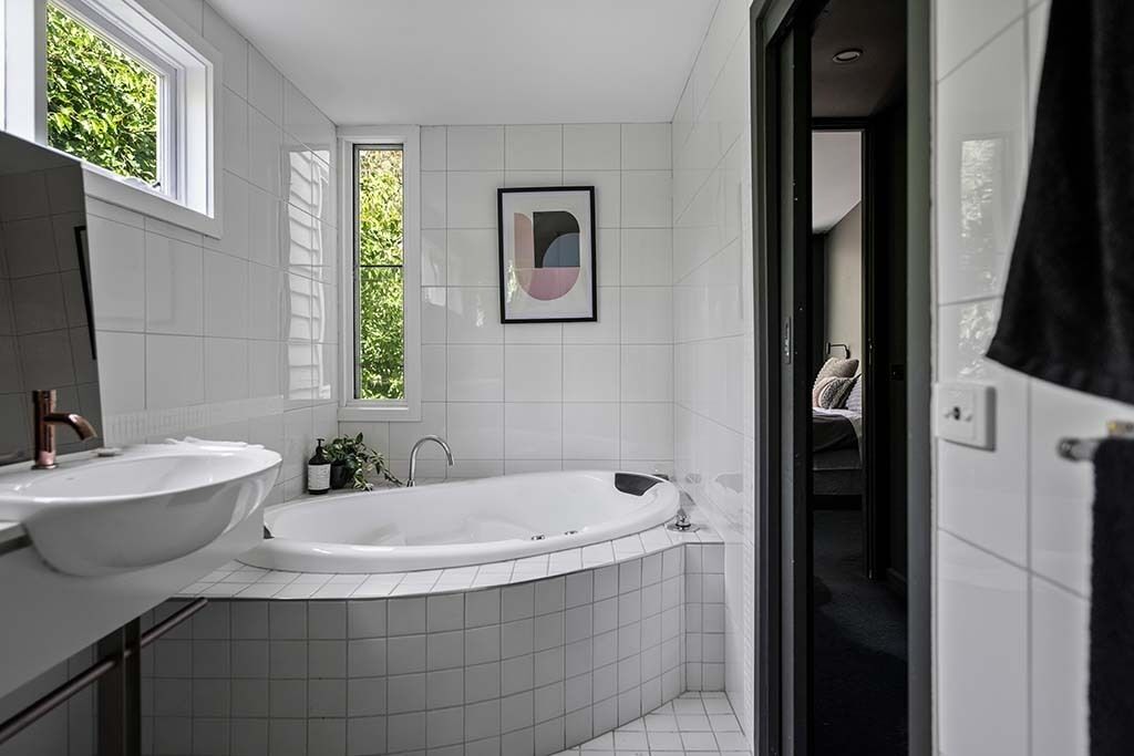 Jetted bath, hair dryer, towels, soap