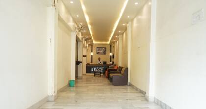 Hotel Midtown Chapra