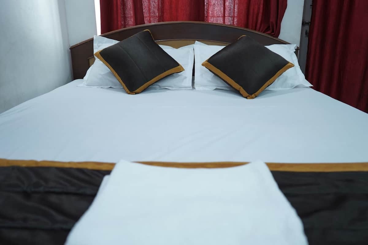 Superior Room | WiFi (free), bed sheets