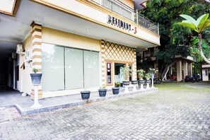 Exterior - Super OYO Resident- K Syariah (Medan)