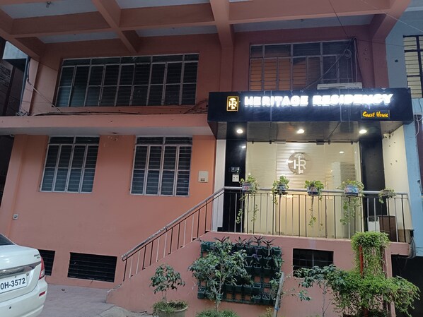 Fachada de la propiedad