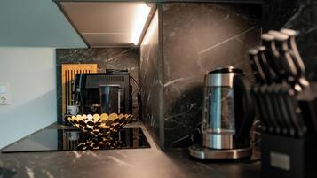 Ofen, Herdplatte, Geschirrspüler