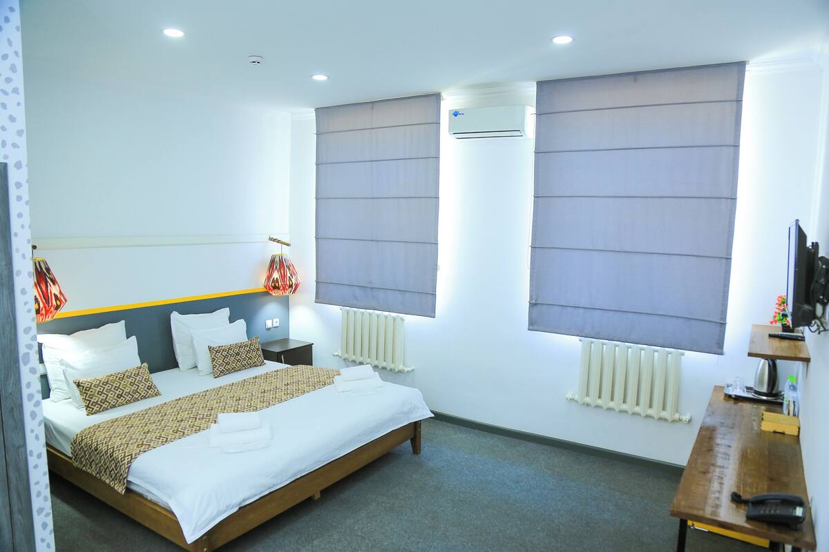 Comfort Double Room, City View | Desk, laptop workspace, soundproofing, iron/ironing board