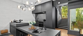 LUXVUE Luxury on Lake Daylesford House 2: Perfect for a romantic getaway